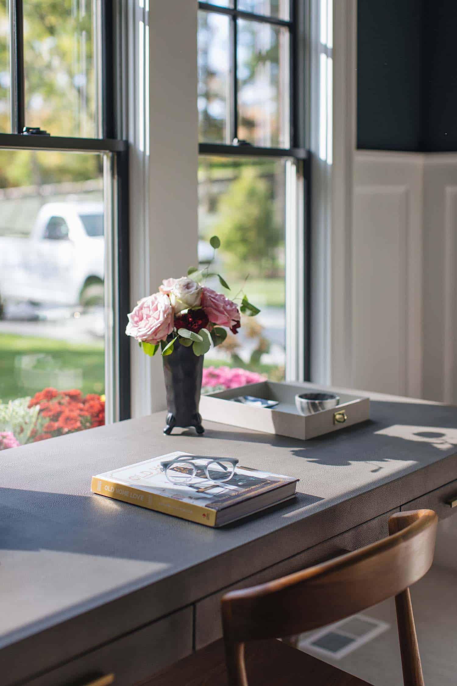 Modern Farmhouse Style-Jean Stoffer Design-33-1 Kindesign
