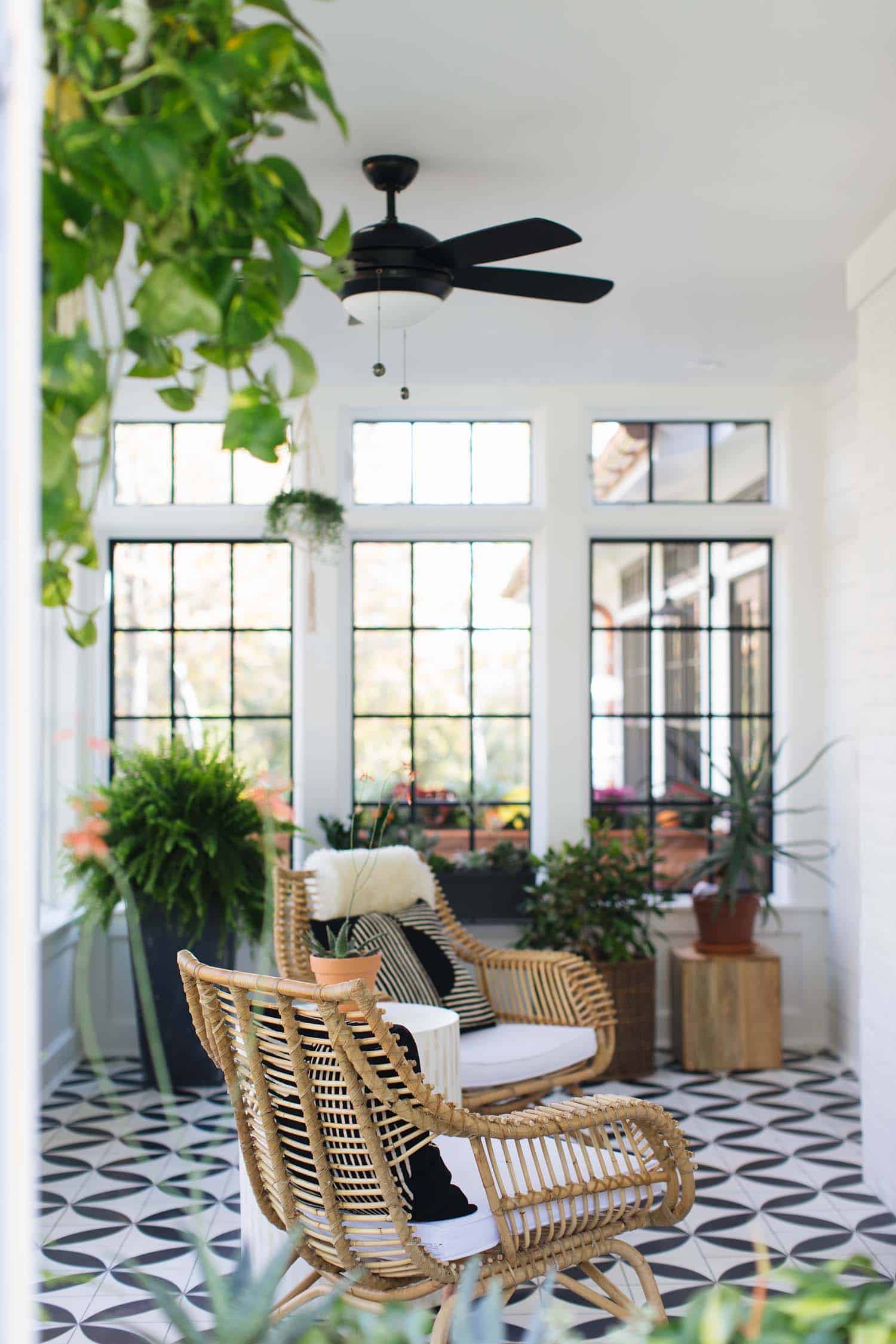 Modern Farmhouse Style-Jean Stoffer Design-36-1 Kindesign