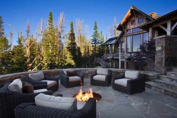 featured posts image for Rustic mountain retreat boasts lodge style appeal in Big Sky, Montana