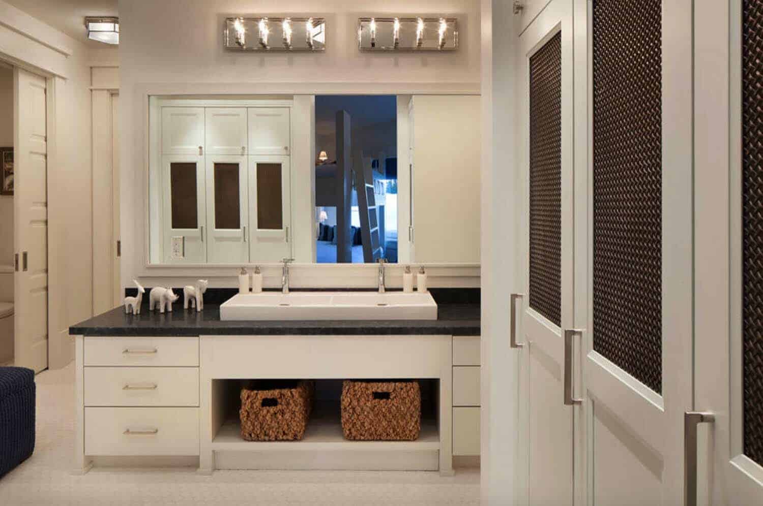 Mountain Retreat-Bathroom