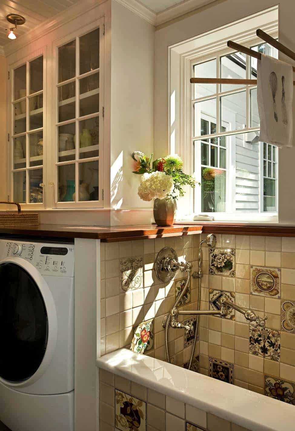 traditional-laundry-room