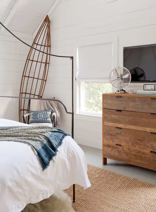 beach-cottage-bedroom