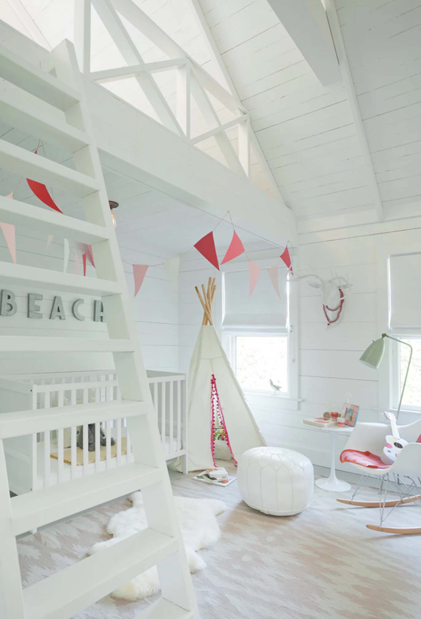 beach-cottage-kids-bedroom