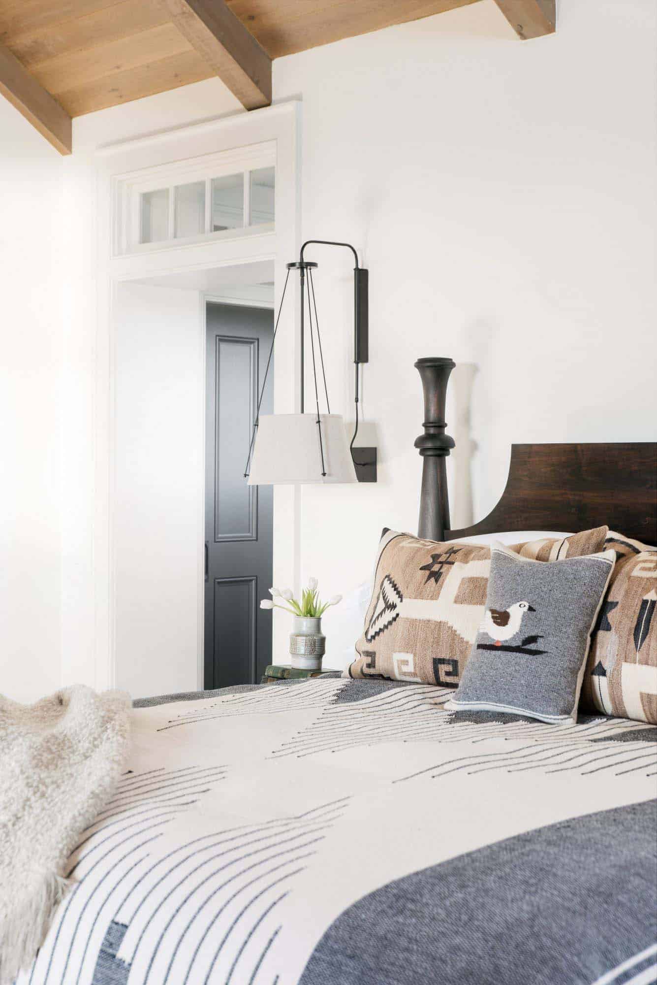 beach style bedroom