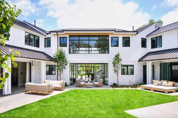 featured posts image for Modern farmhouse style home with a beachy-vibe in Newport Beach