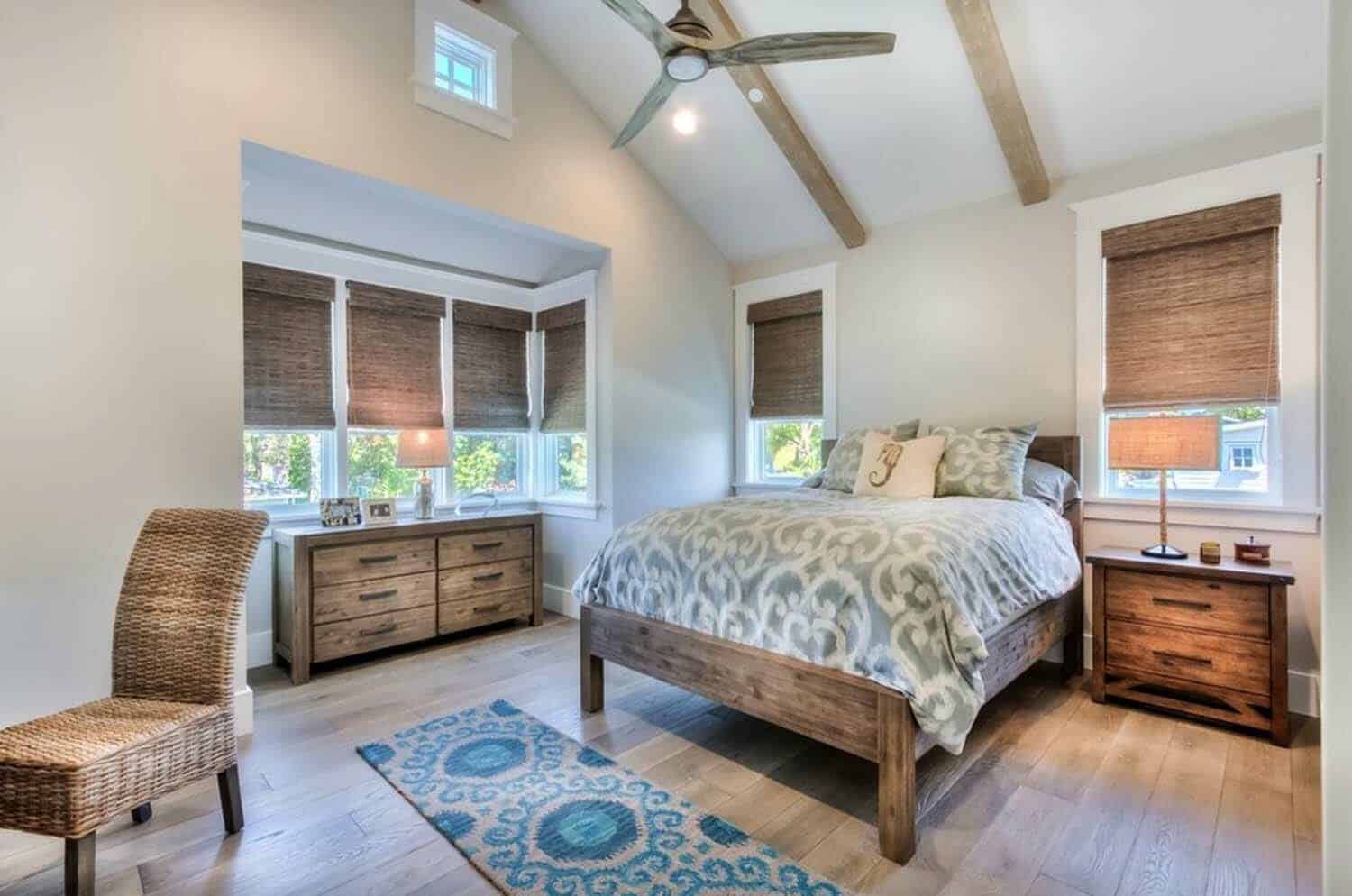 farmhouse-bedroom