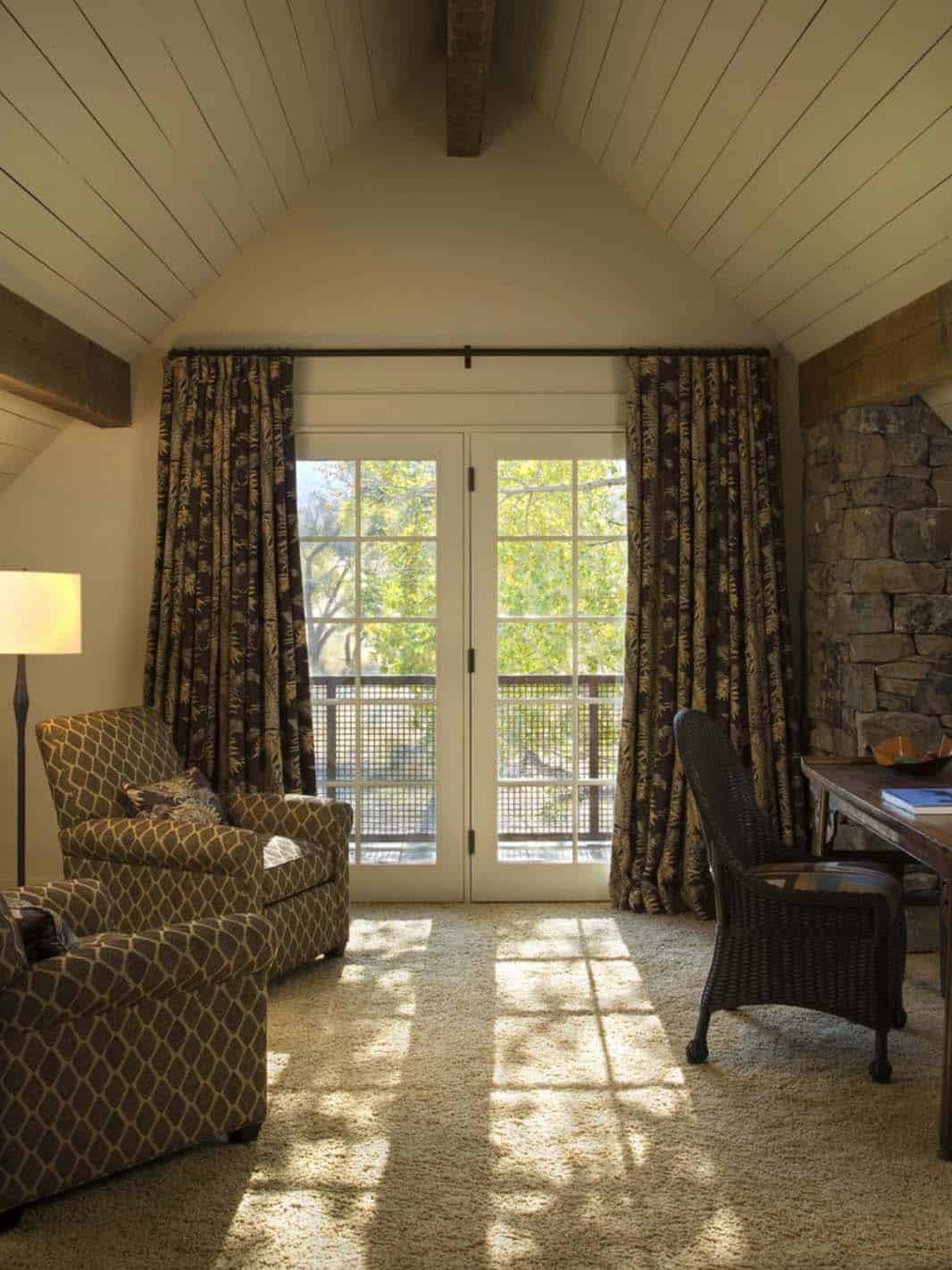 ranch-rustic-home-office