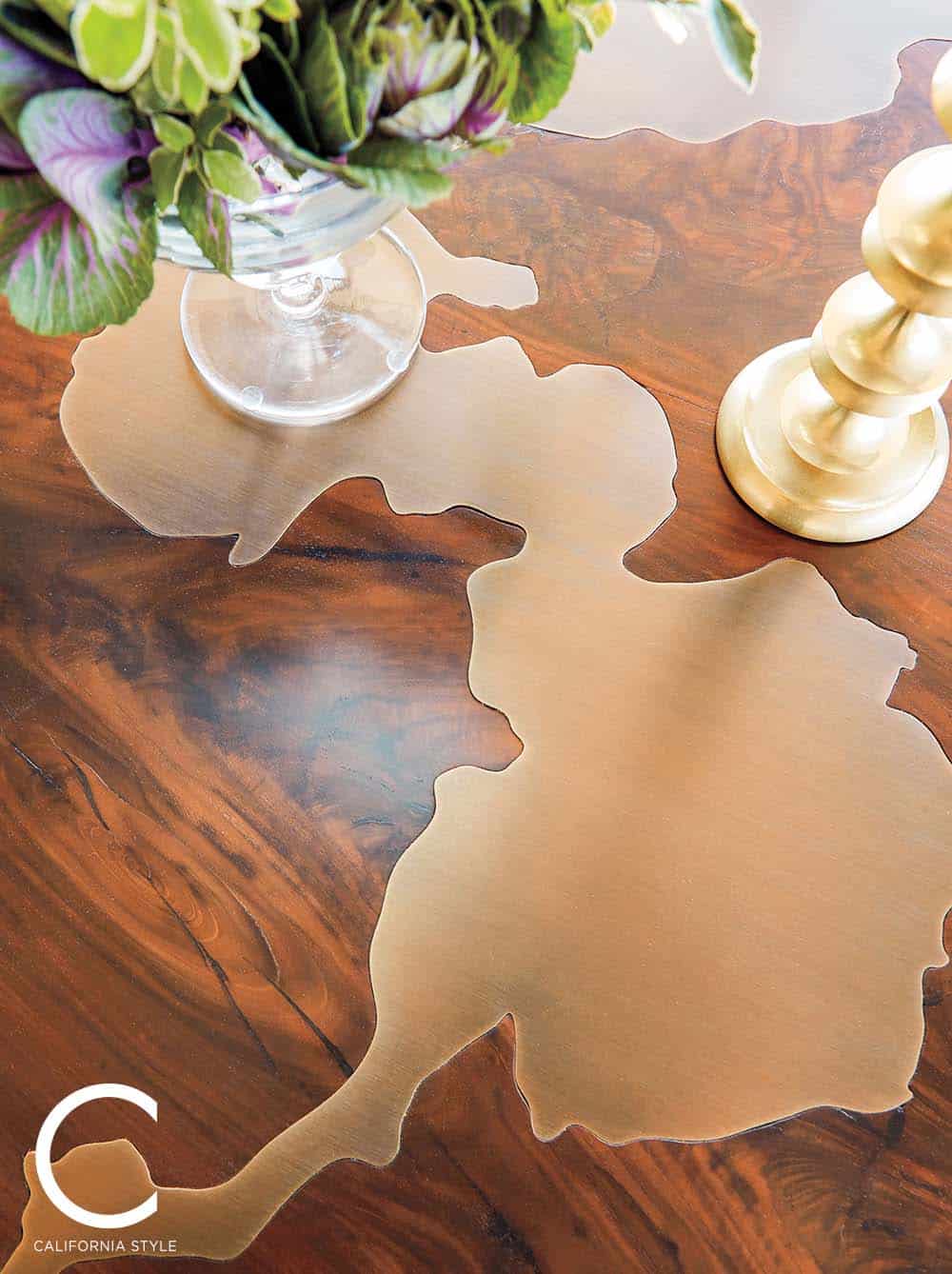 modern-table-detail