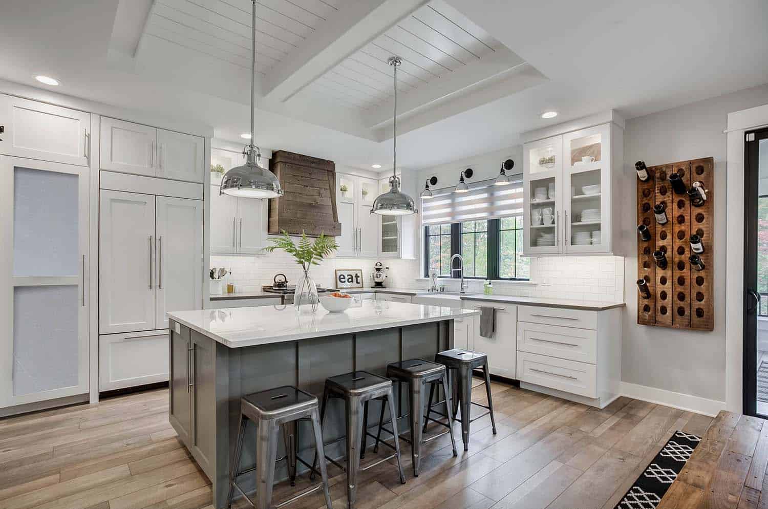 farmhouse-kitchen