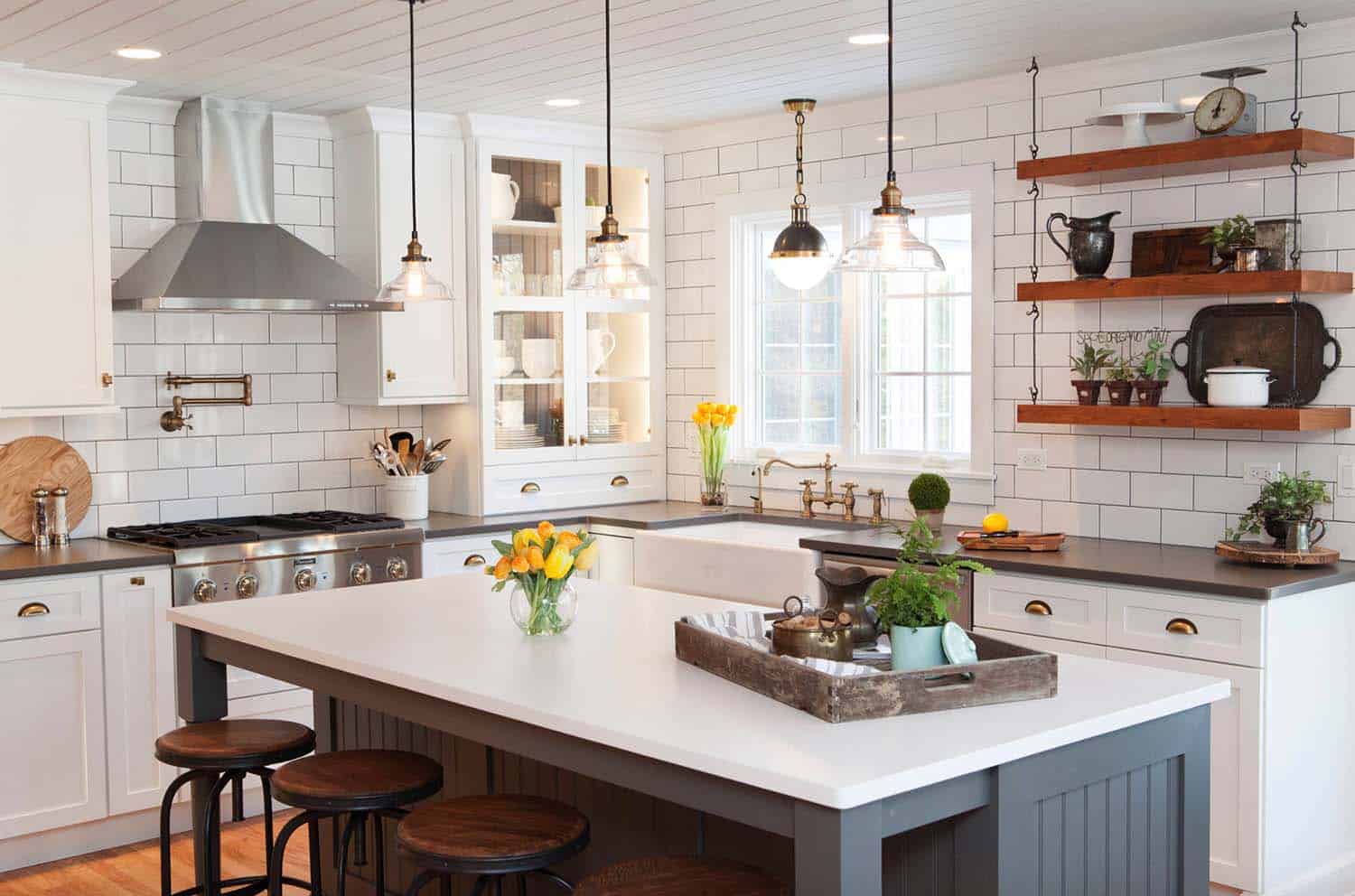 farmhouse-kitchen