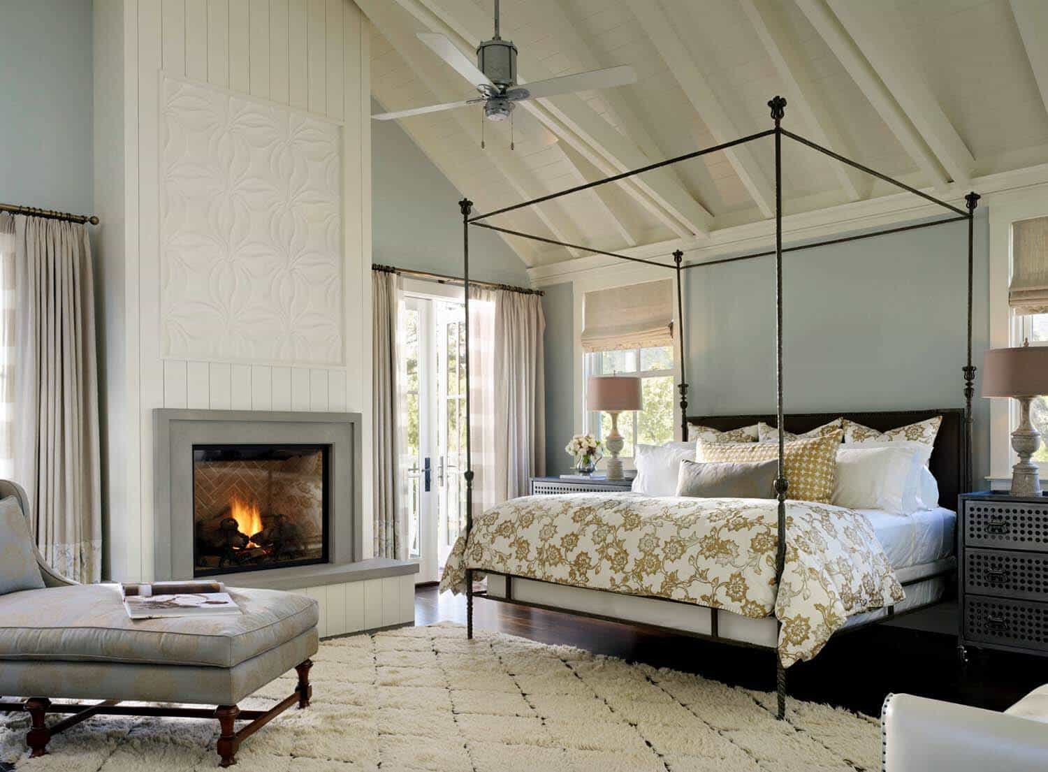 farmhouse-style-bedroom