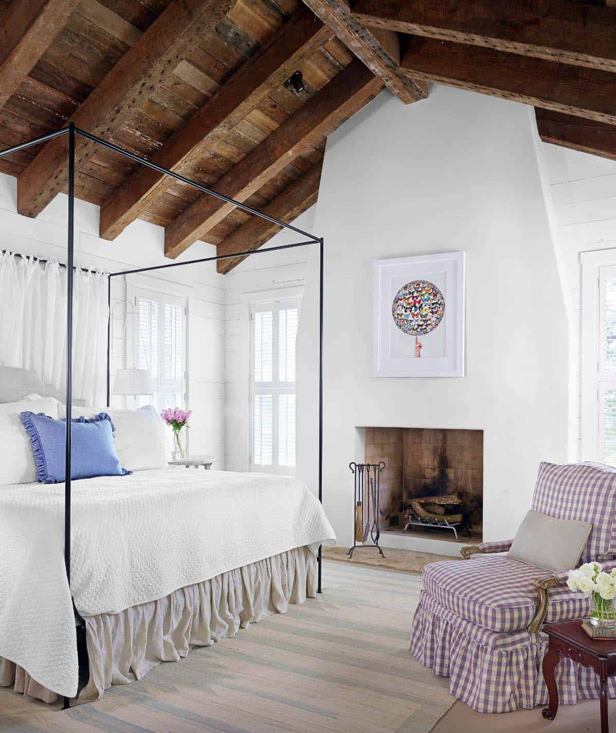 farmhouse-style-bedroom