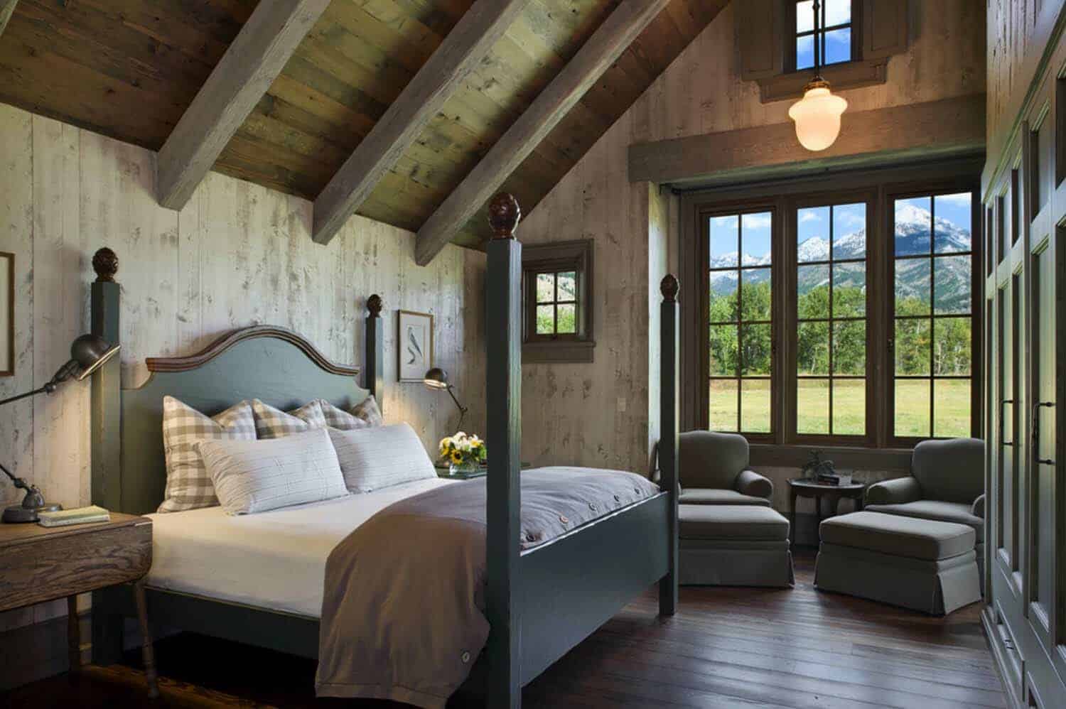 farmhouse-style-bedroom