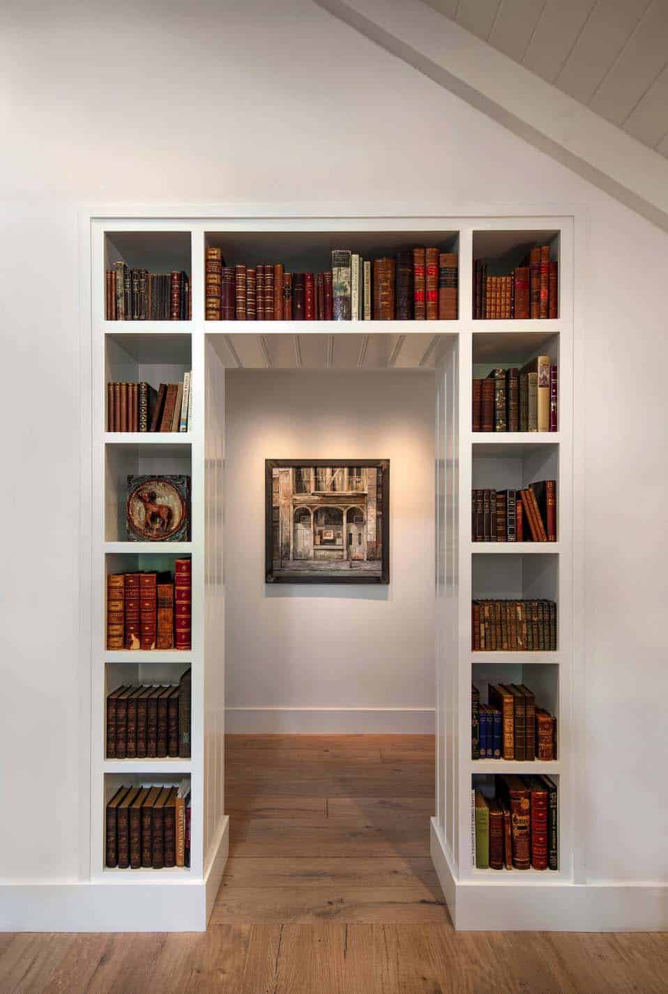 farmhouse-hall
