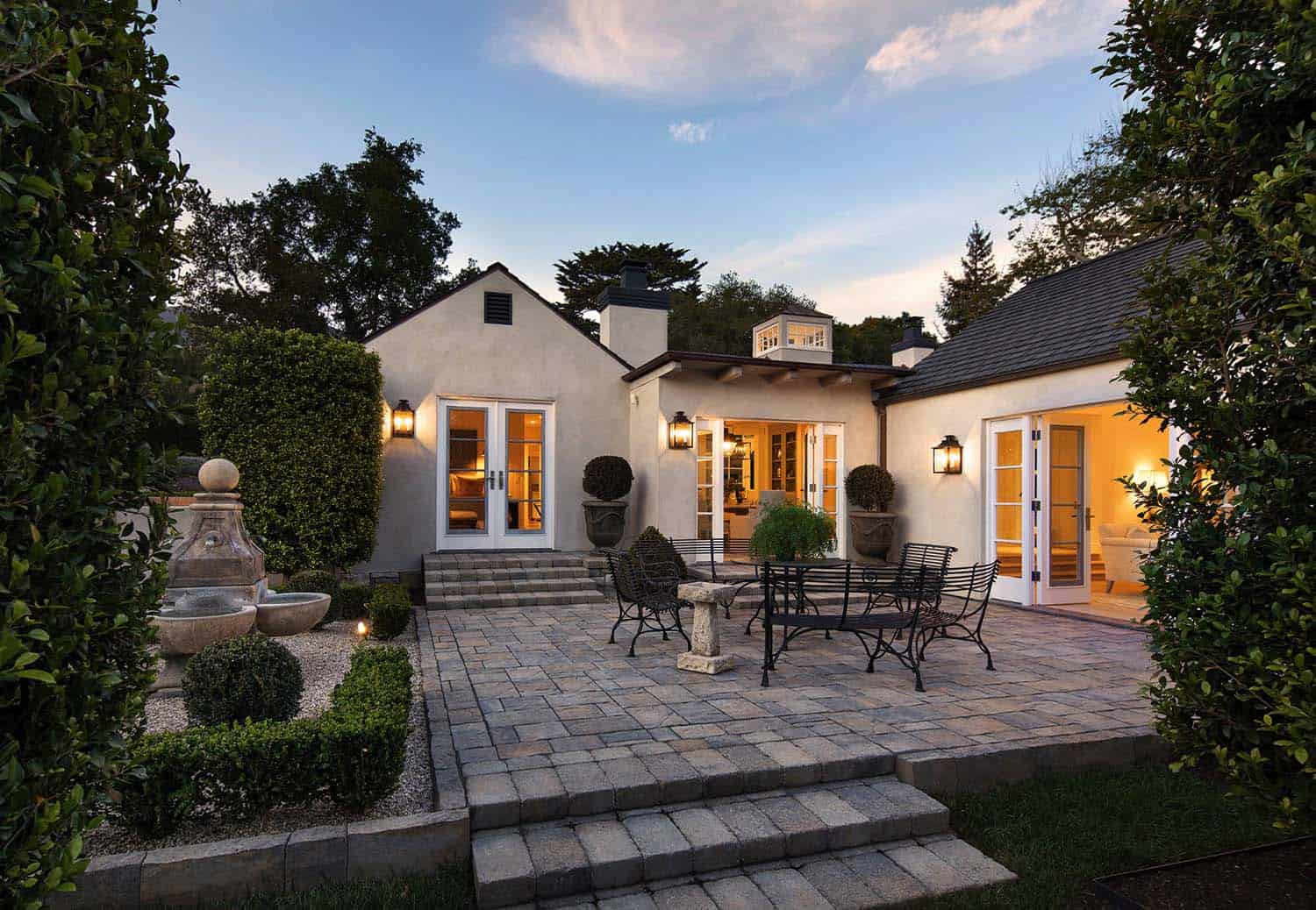farmhouse-patio