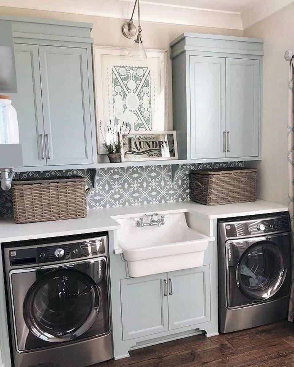 farmhouse-style-laundry-room