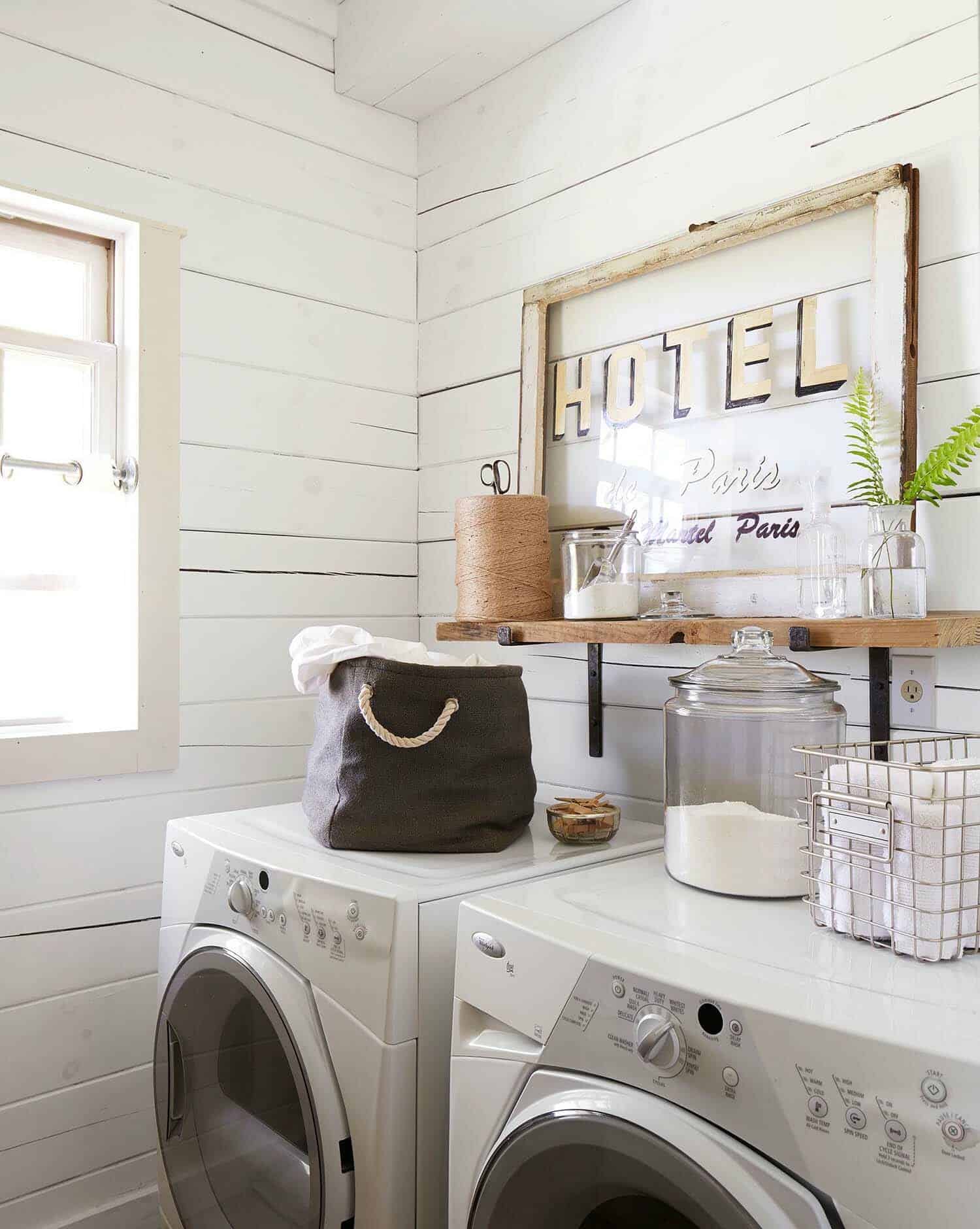 farmhouse-style-laundry-room