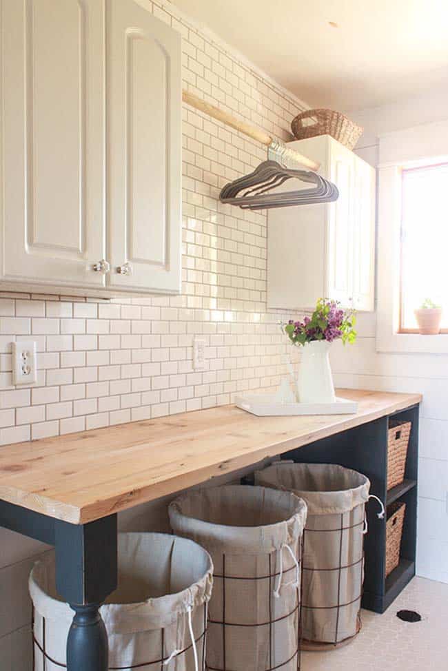 farmhouse-style-laundry-room