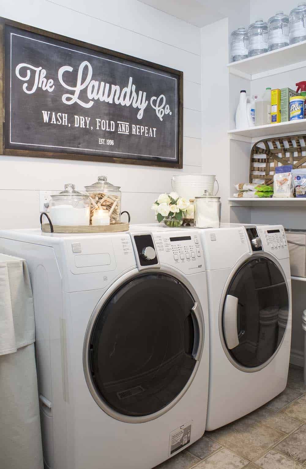 farmhouse-style-laundry-room