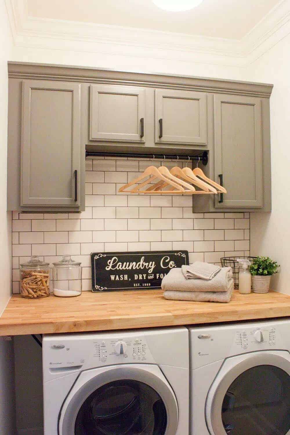 armhouse-style-laundry-room