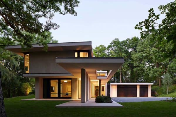 featured posts image for Striking modern home set in a deep ravine overlooking Lake Michigan