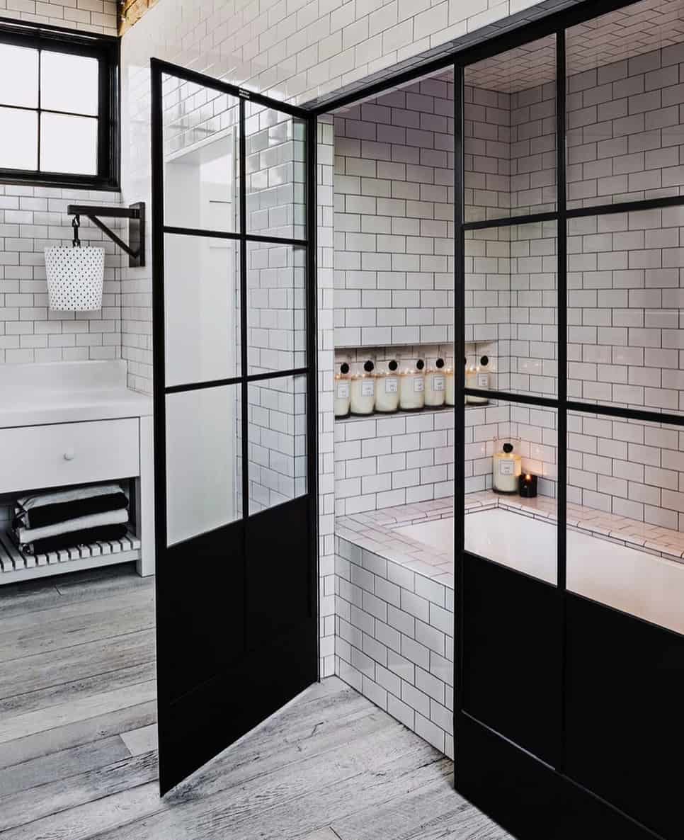 black-and-white-bathroom