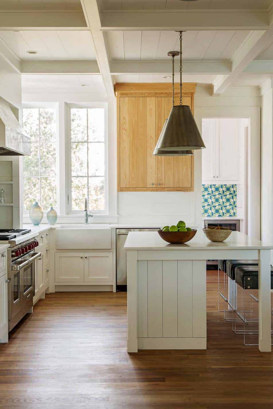 beach-style-kitchen