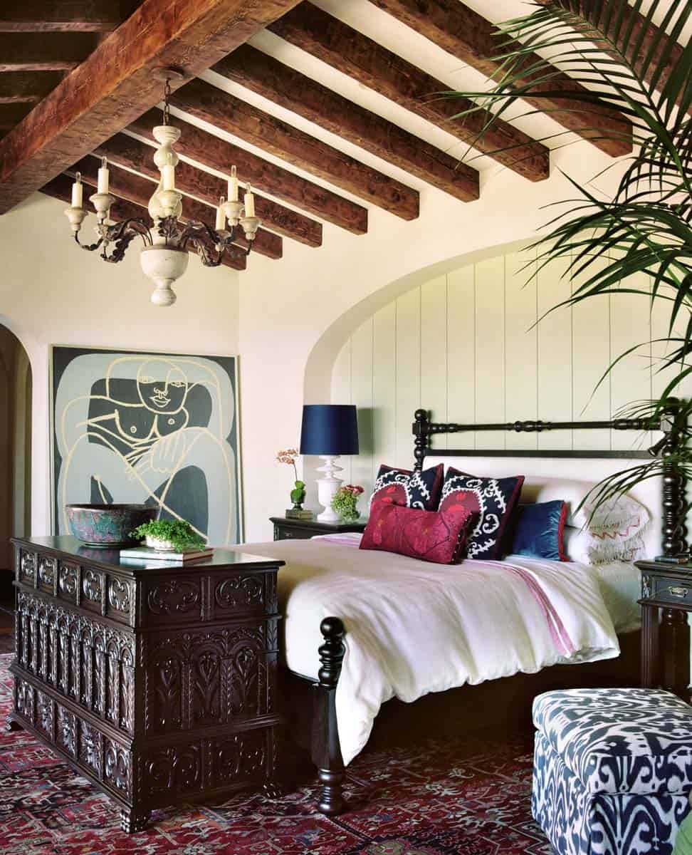 farmhouse-mediterranean-bedroom