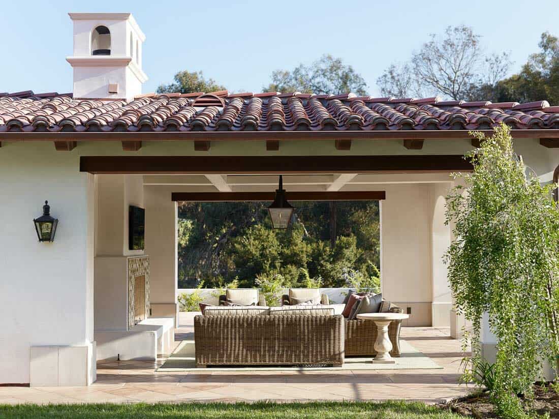 spanish-coastal-mediterranean-patio