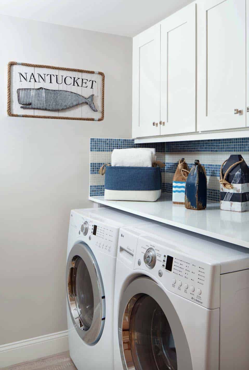 beach-style-laundry-room
