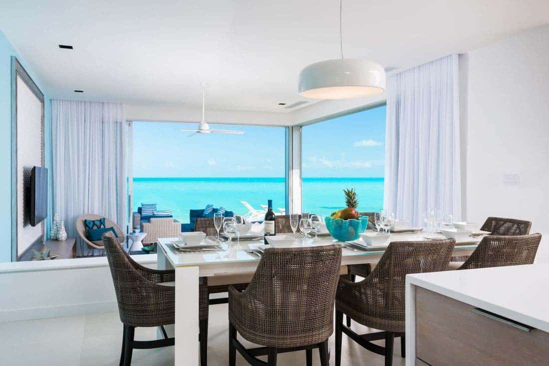 oceanfront-villa-dining-room