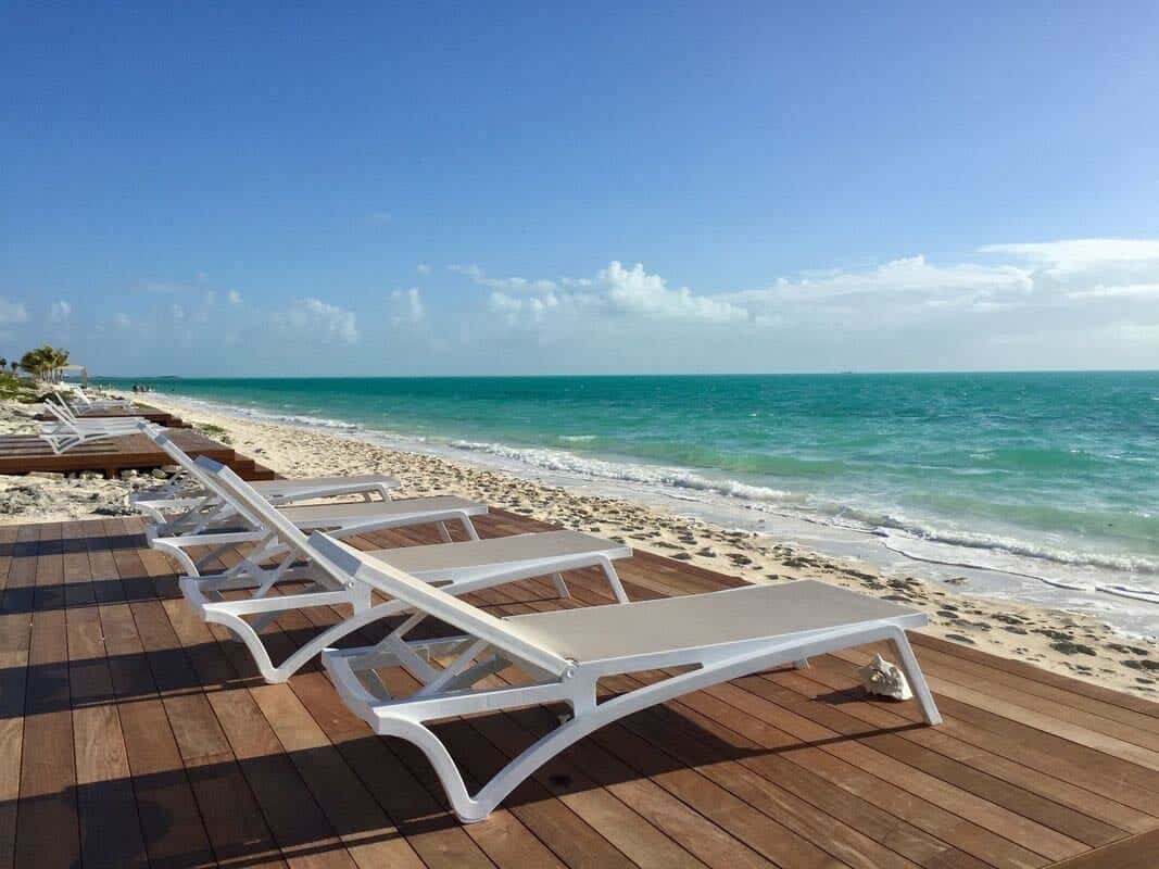 oceanfront-villa-deck