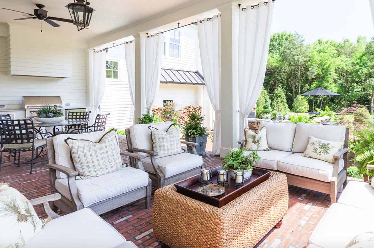 transitional-patio