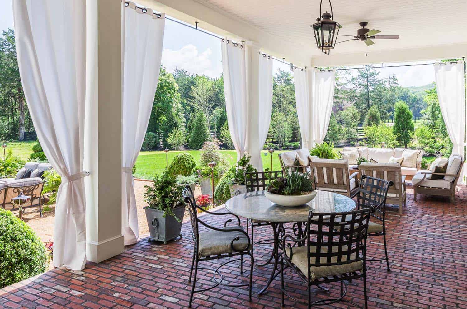 transitional-patio