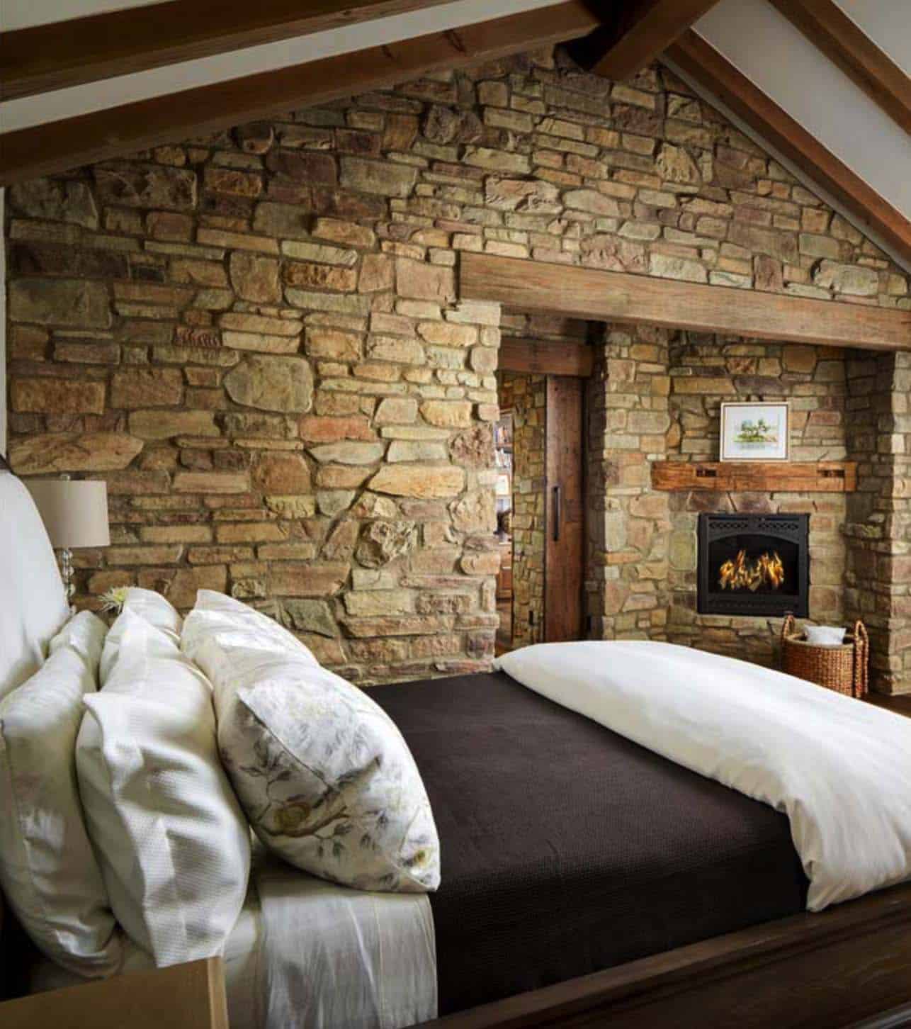 rustic-home-bedroom