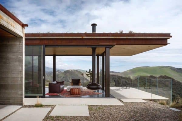 featured posts image for Off-the-grid guest house beckons on the Santa Barbara coast