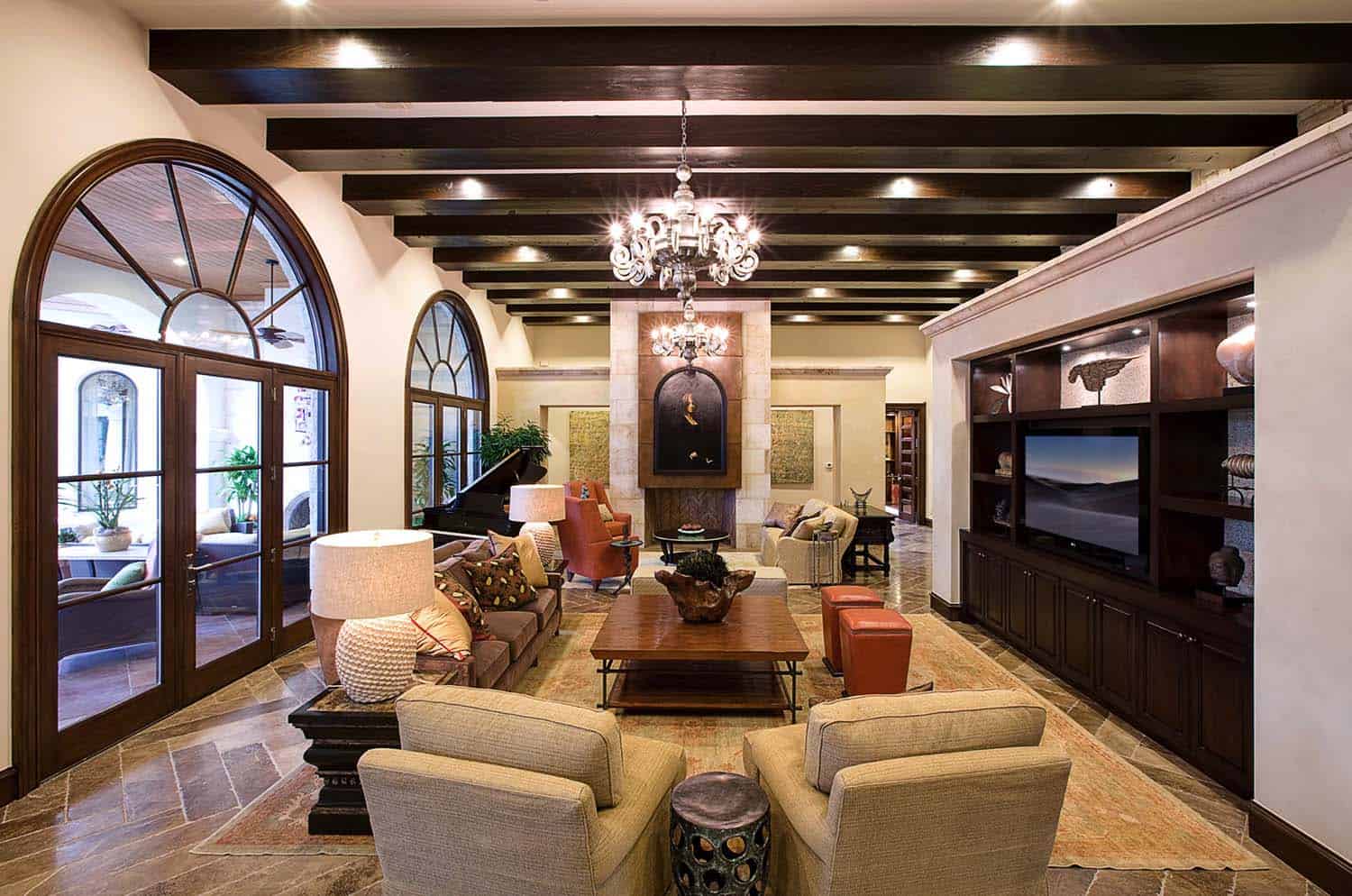mediterranean-living-room