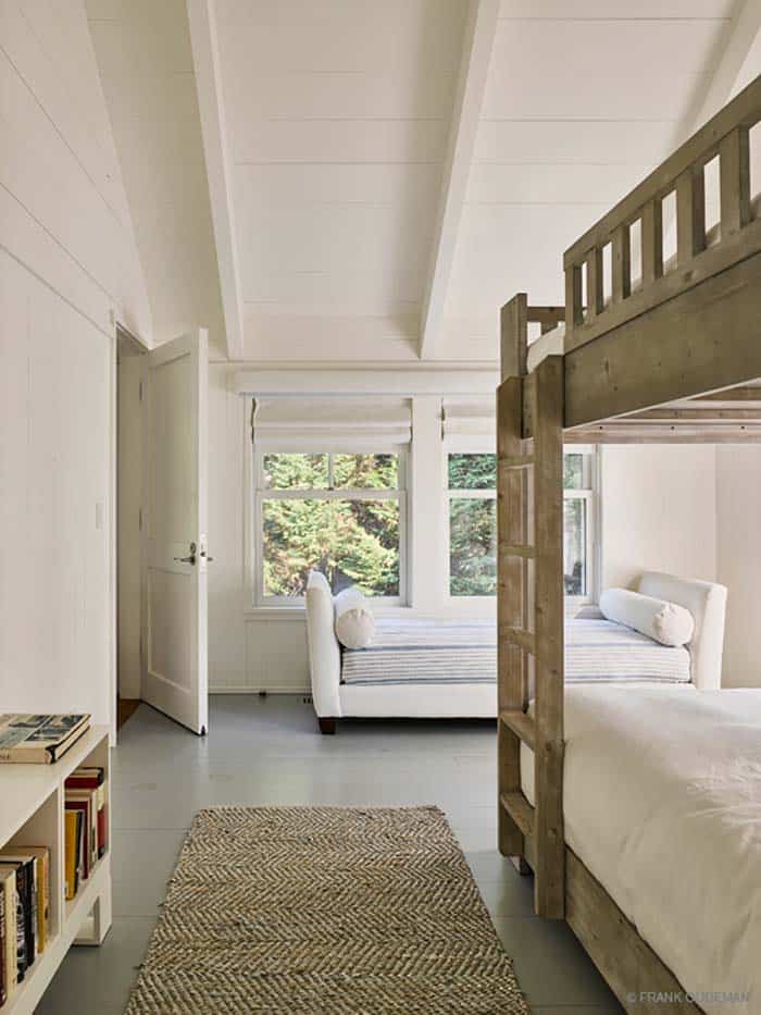 beach-style-kids-bunk-bedroom