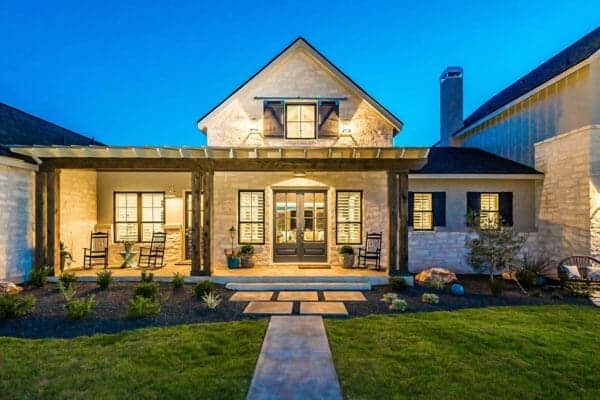 featured posts image for Farmhouse inspired home in Texas boasts warm and inviting design