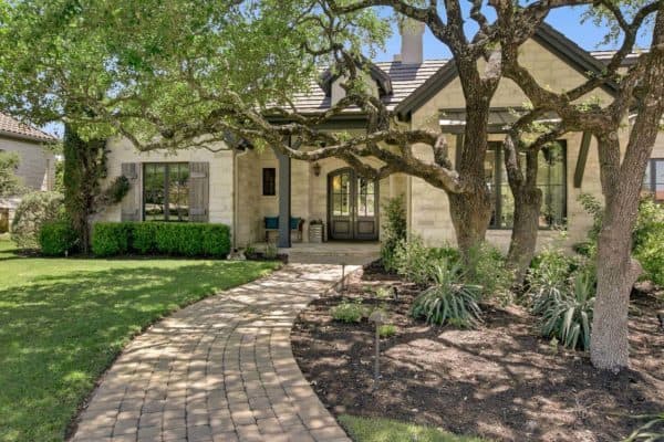 featured posts image for French Country-inspired Texas home with a contemporary style aesthetic