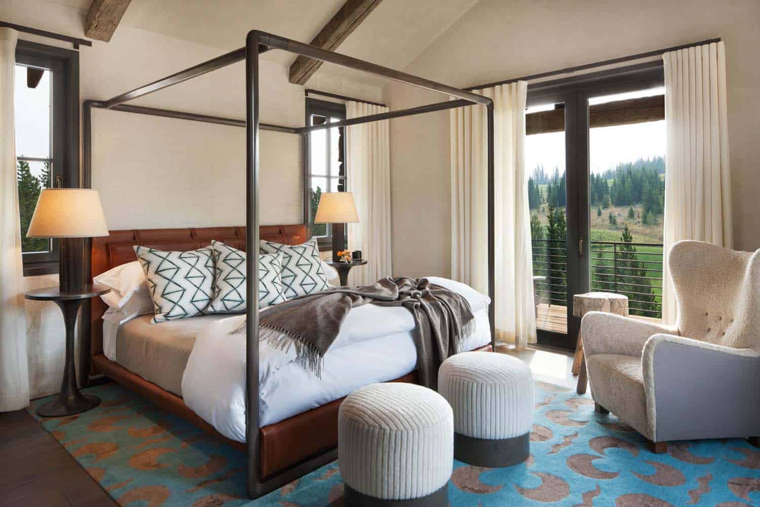 rustic-mountain-home-bedroom