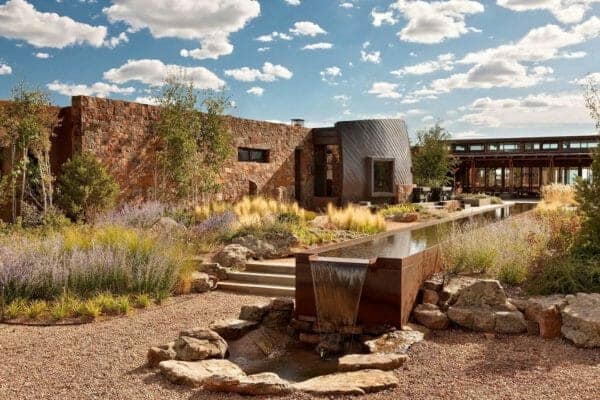 featured posts image for Eco-friendly desert retreat nestled into a hillside overlooking Santa Fe