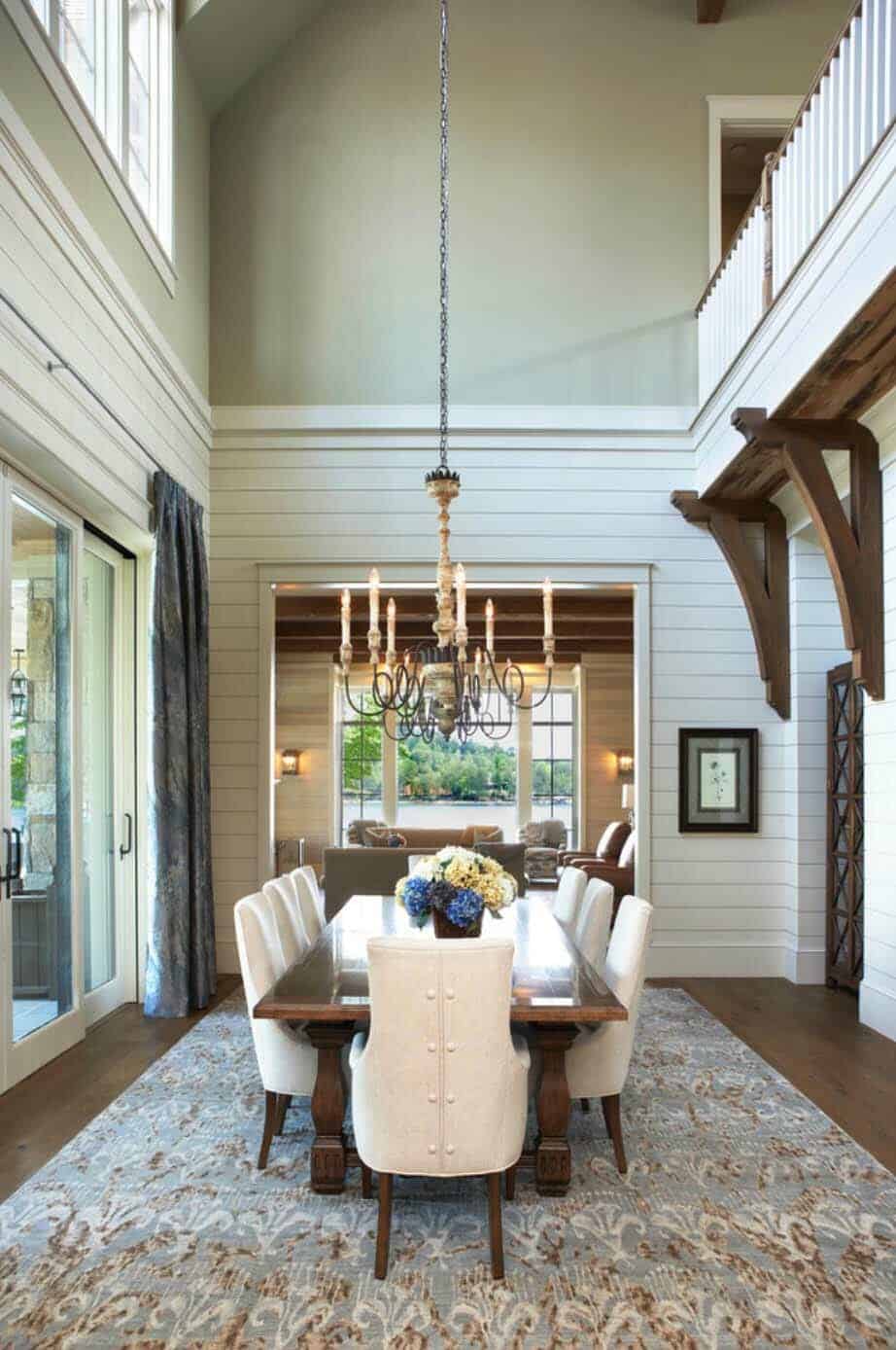waterfront-house-traditional-dining-room