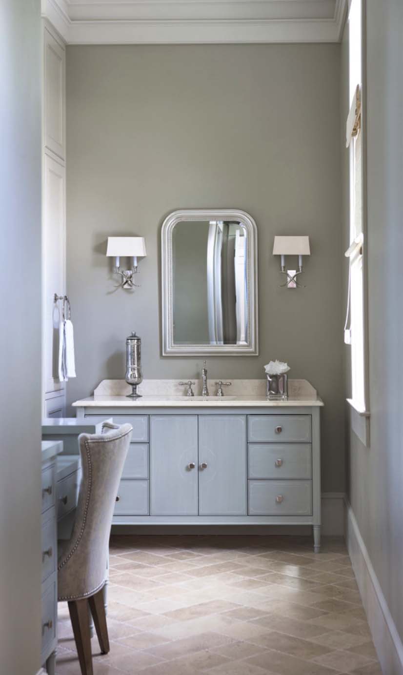 waterfront-house-traditional-bathroom
