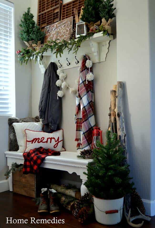 christmas-decorated-entryway-cozy-farmhouse-style