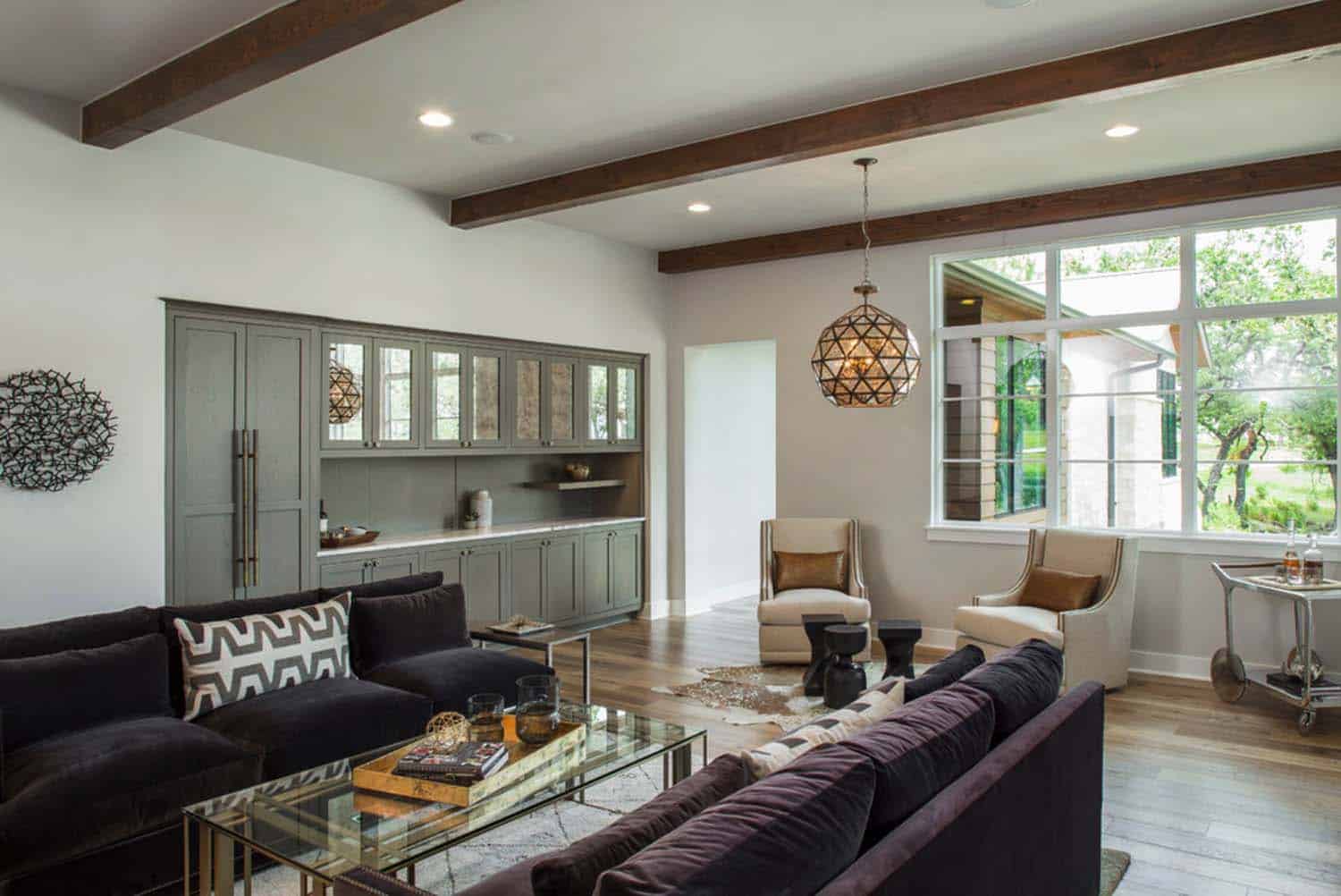 contemporary-family-room