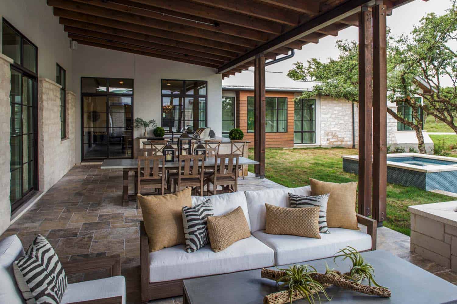 contemporary-covered-patio