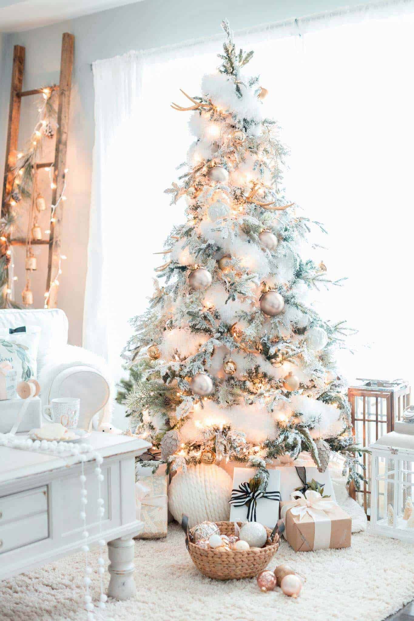 farmhouse-inspired-christmas-decor-flocked-tree