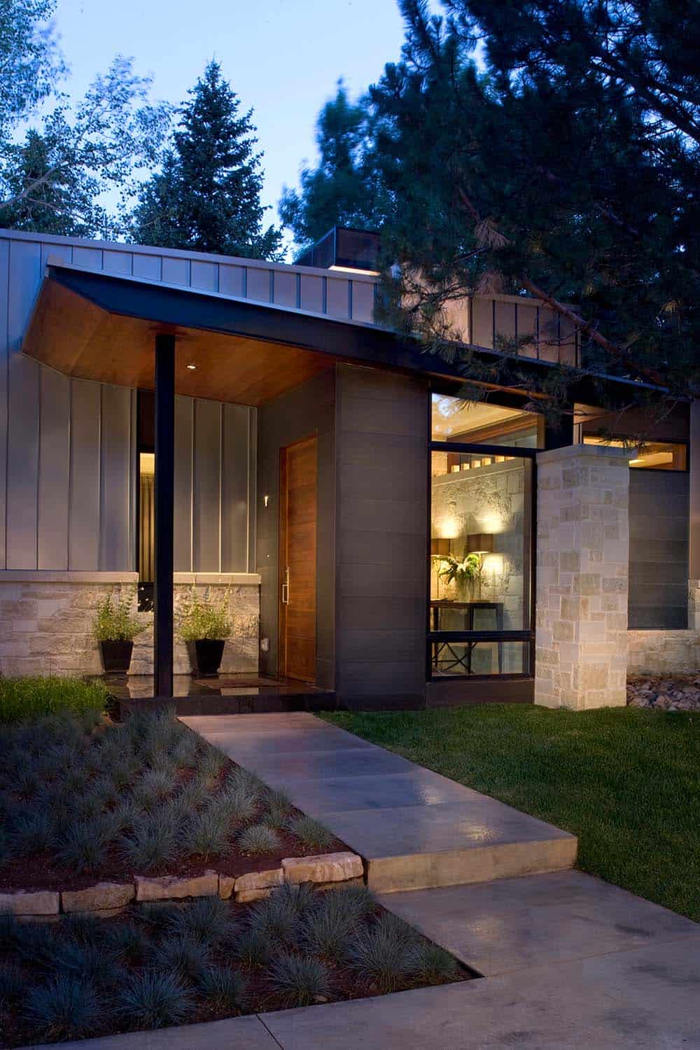 mid-century-ranch-home-exterior