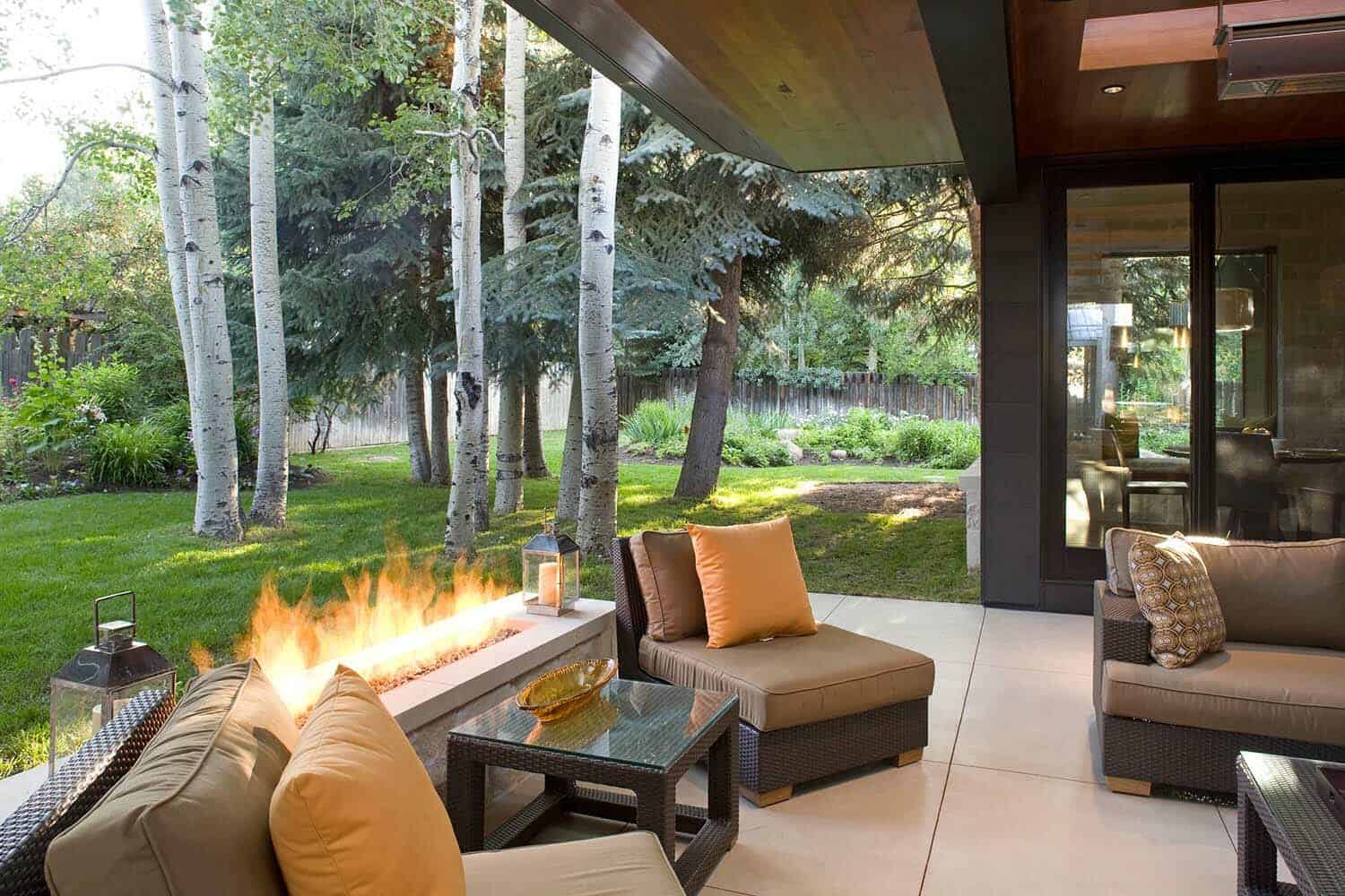 mid-century-ranch-home-patio